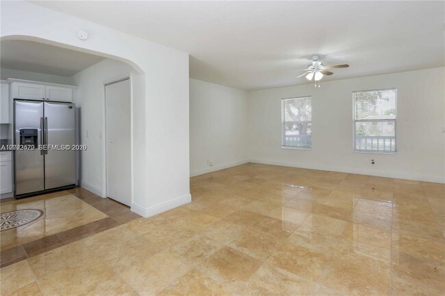 Building Photo - 200 SW 64th Way