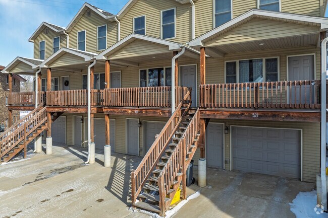Entrada - Hawkeye Townhomes