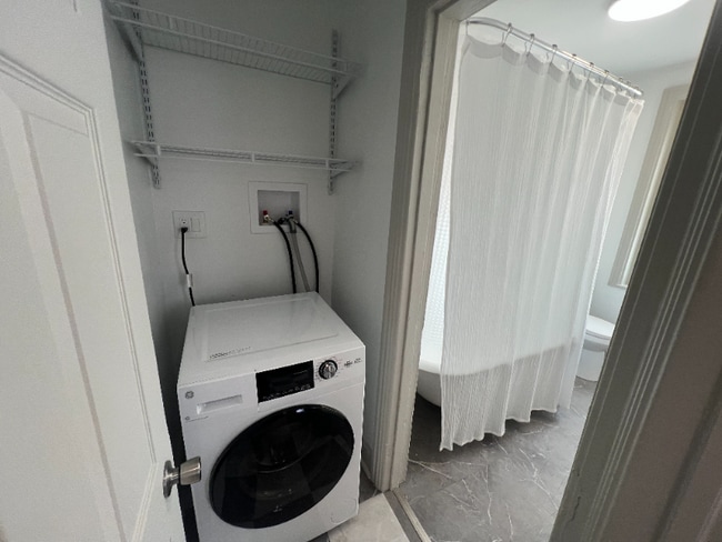 Building Photo - 513 E Montgomery Ave