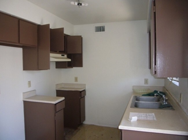 Foto del edificio - 2330 W Hayward Ave