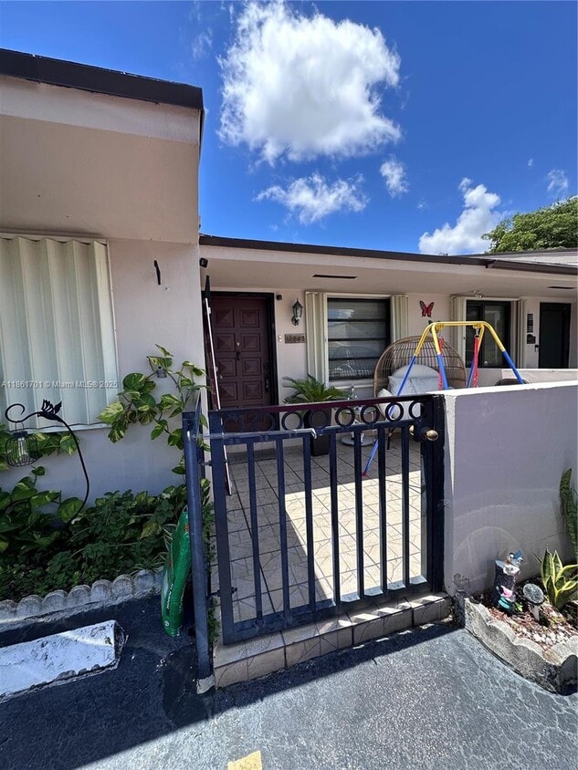 Foto principal - 12253 SW 24th Terrace