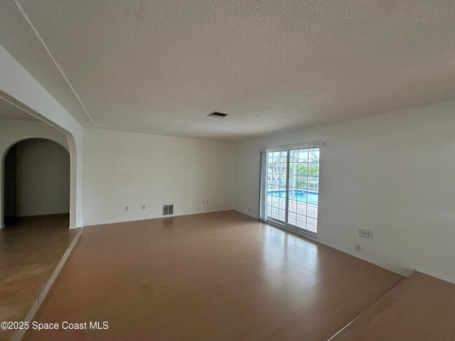 Building Photo - 443 Port Royal Blvd