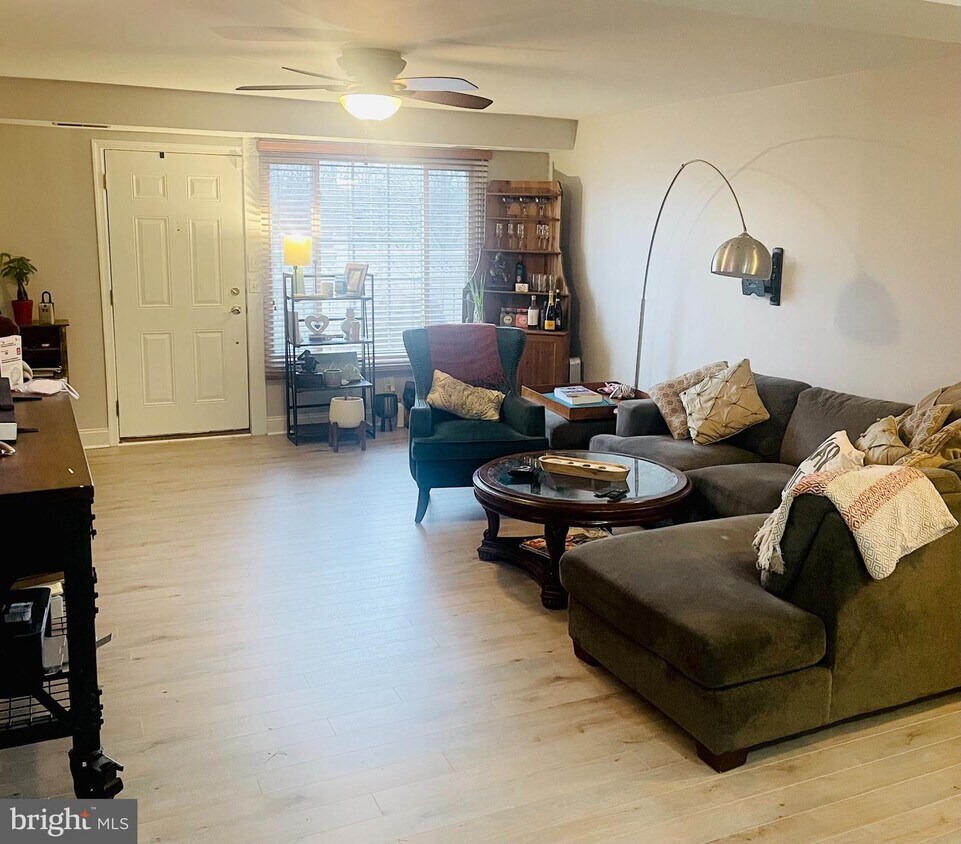 1423 N Van Dorn St Unit B, Alexandria, VA 22304 Apartment for Rent in