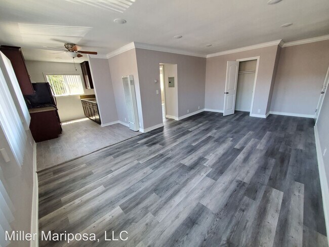 Building Photo - 321 S Mariposa Ave