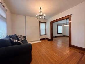 Building Photo - 3550 Woodburn Ave