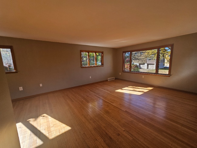 Foto del edificio - 1221 Methyl St