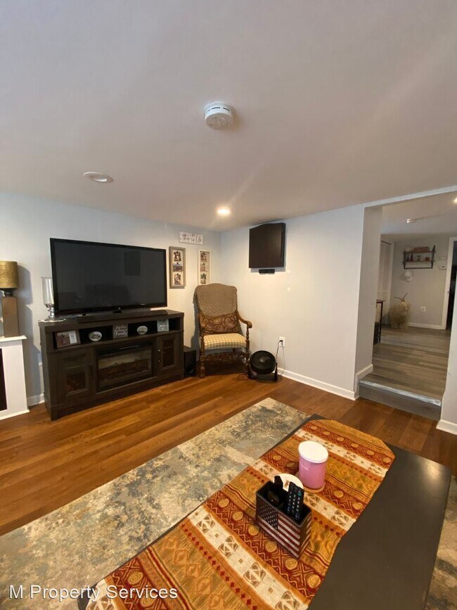 Foto del edificio - 4 br, 2 bath House - 408 W 6th