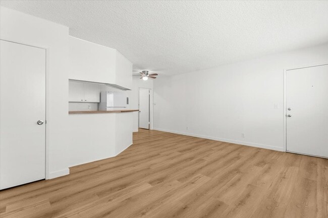 Building Photo - 4458 Woodman Ave