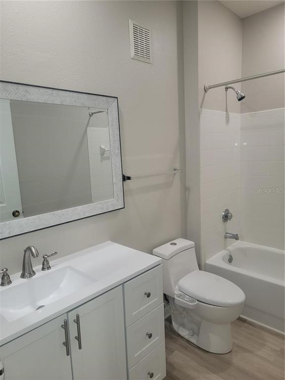 Building Photo - 9032 Lake Chase Island Way