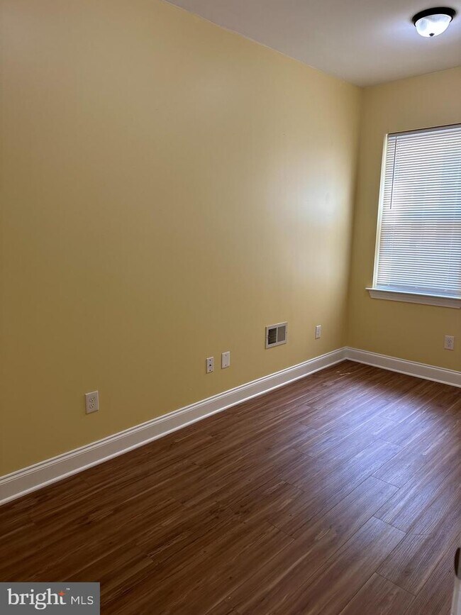 Foto del edificio - 3808 Spring Garden St