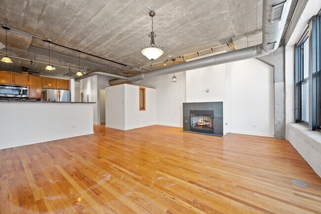 Foto del edificio - 1150 W 15th St