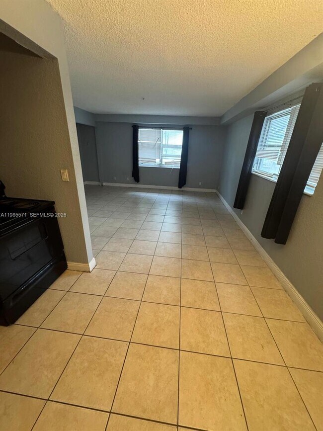 Foto del edificio - 4251 NW 5th St