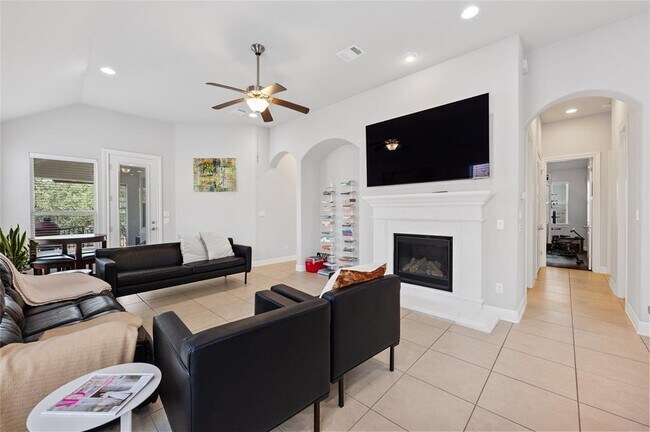 Building Photo - 3828 Vinalopo Dr