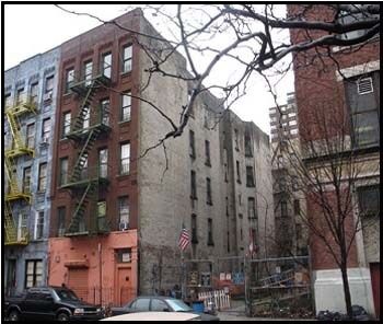 Primary Photo - 320 E 109th St