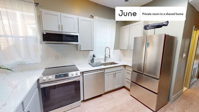 Foto del edificio - Room in Shared 4 bed/2 bath home in Columbia Heights