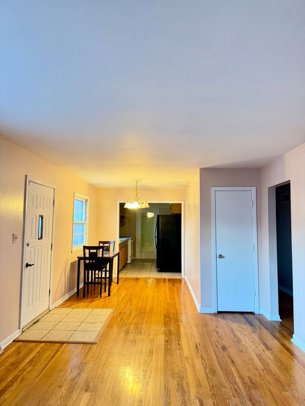 Foto del edificio - 523 N 82 St