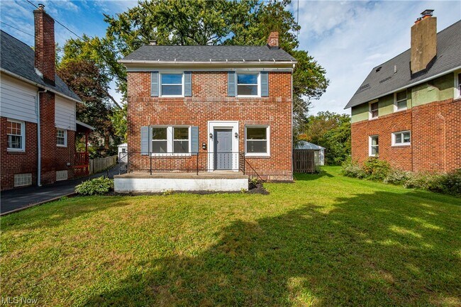 Foto del edificio - 486 Sumatra Ave