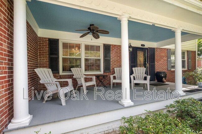Building Photo - 3705 S Queensgrove Cir