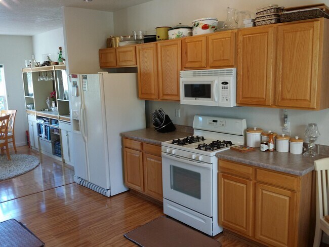 Building Photo - 6737 Camino Rojo