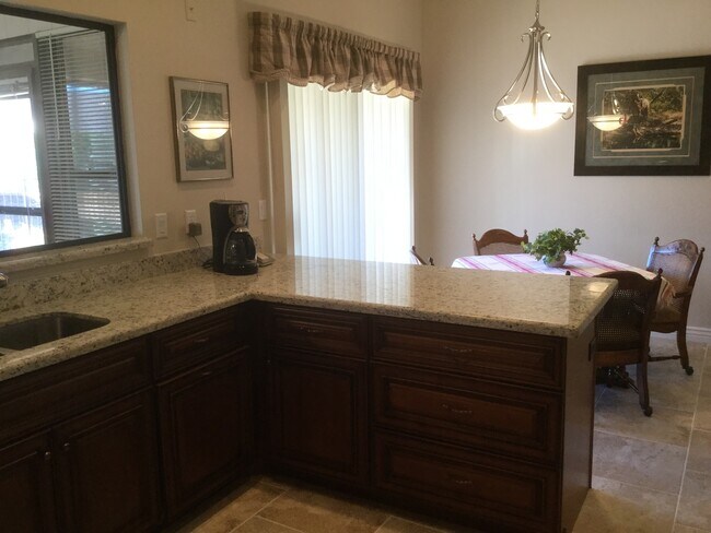 Foto del edificio - Available DECEMBER 2024 ONLY!  This amazin...