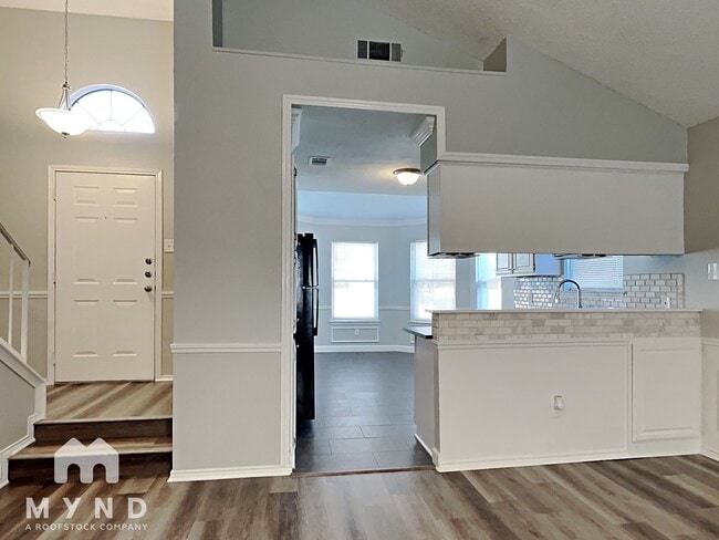 Building Photo - 4628 Feathercrest Dr