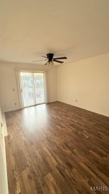 Foto del edificio - 1464 Hawks Nest Ct