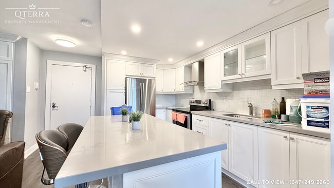 Building Photo - 3120 Kirwin Av