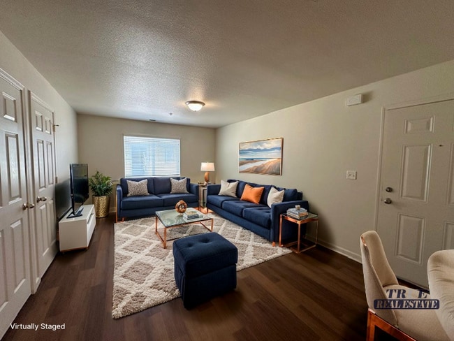 Building Photo - 1220 W Newlands Dr