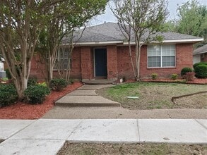Building Photo - 5005 Boxwood Ln