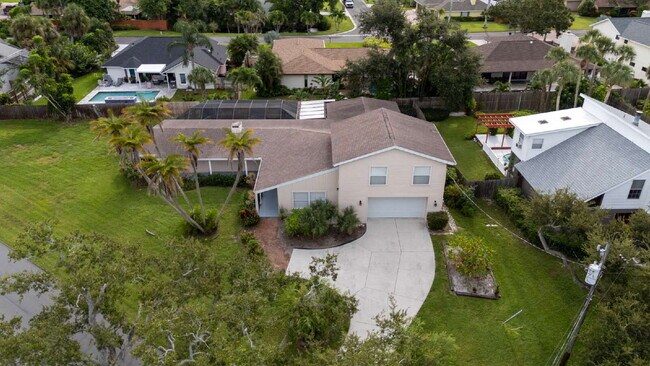 Building Photo - Spacious 5-Bed, 4-Bath Sarasota Home with ...