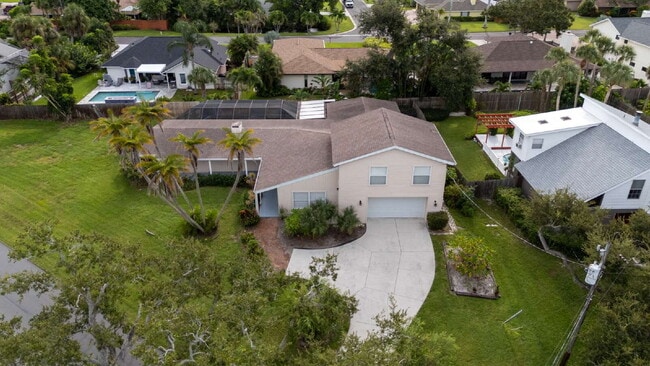 Foto del edificio - Spacious 5-Bed, 4-Bath Sarasota Home with ...
