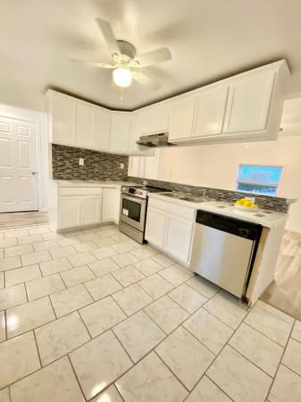 Kitchen - 2820 Harrison St