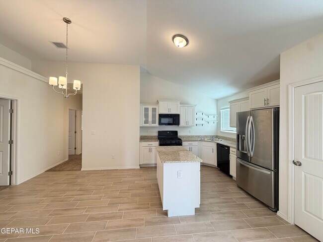 Foto del edificio - 14343 Armando Silva Dr