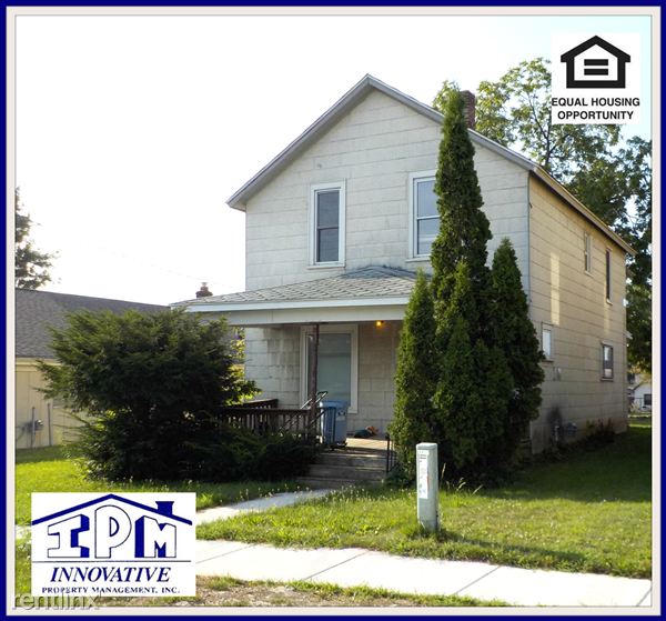 113 W Young St, Clio, MI 48420 Townhome Rentals in Clio MI