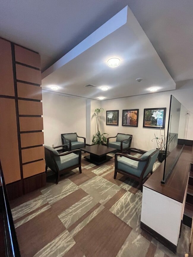 Photo - 307 Yoakum Parkway #809 Apartment