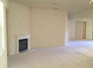 Building Photo - Beautiful Rental Home