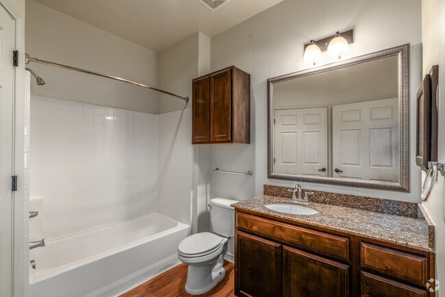 2BR, 2BA - 915SF - Primary Bathroom - San Gabriel Crossing