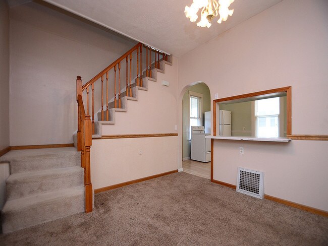 Building Photo - 3821 Castelar St