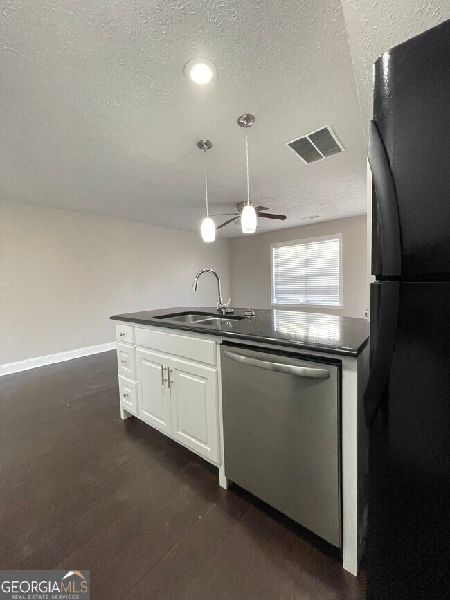 Foto del edificio - 2880 Florence Dr