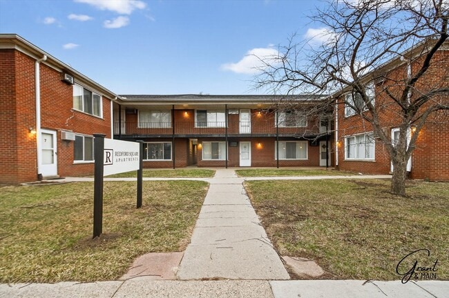 Building Photo - Redford Square Apartments
