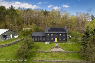 Building Photo - 483 Travis Hill Rd