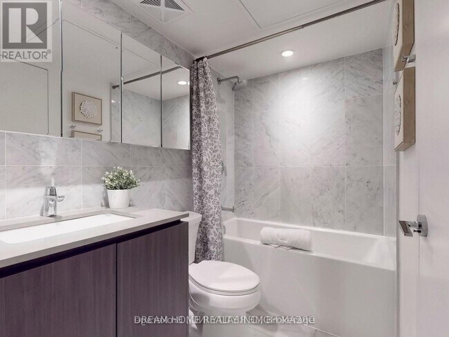 Building Photo - 70 Queens Wharf Rd