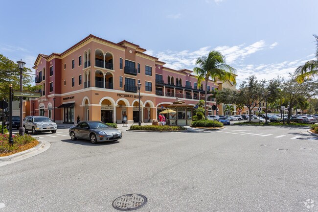 Foto del edificio - The Residences at Coconut Point
