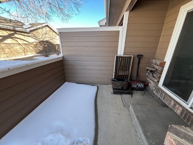 Foto del edificio - Adorable 3 story, 3BR/3.5BA Townhome w/ detached garage!