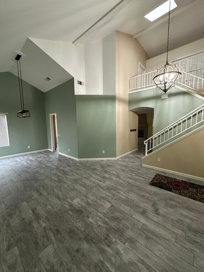 Foto del edificio - 1217 Eastbrook Dr
