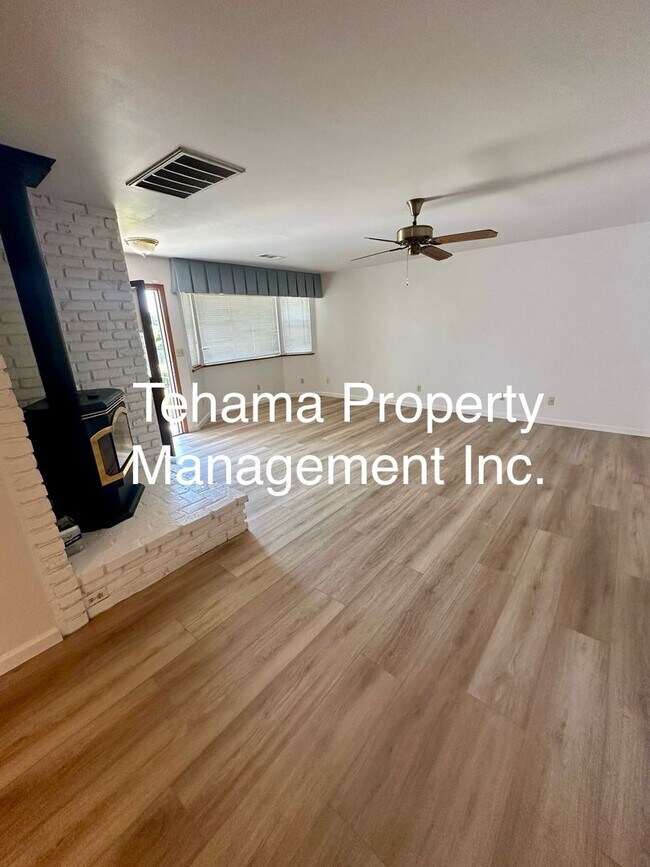 Foto del edificio - 3 bedroom 2 bath Home in the Forward Addition with Central Heat & Air!