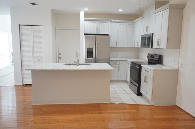 Foto del edificio - 402 S Willow Ave