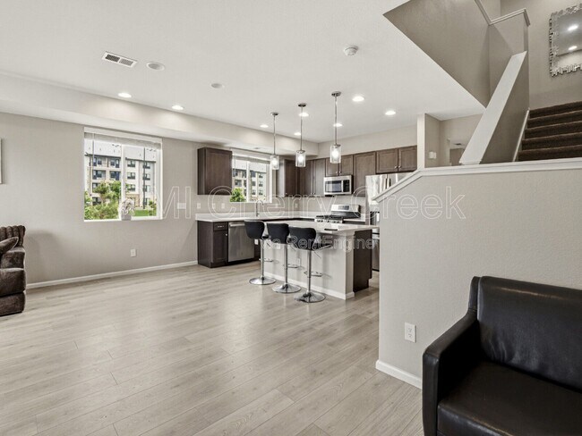 Foto del edificio - 6419 N Dunkirk St