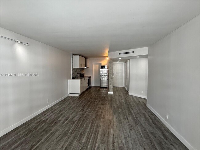 Foto del edificio - 1825 S Ocean Dr