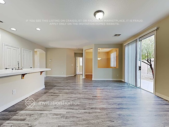 Building Photo - 9328 Longhorn Falls Ct